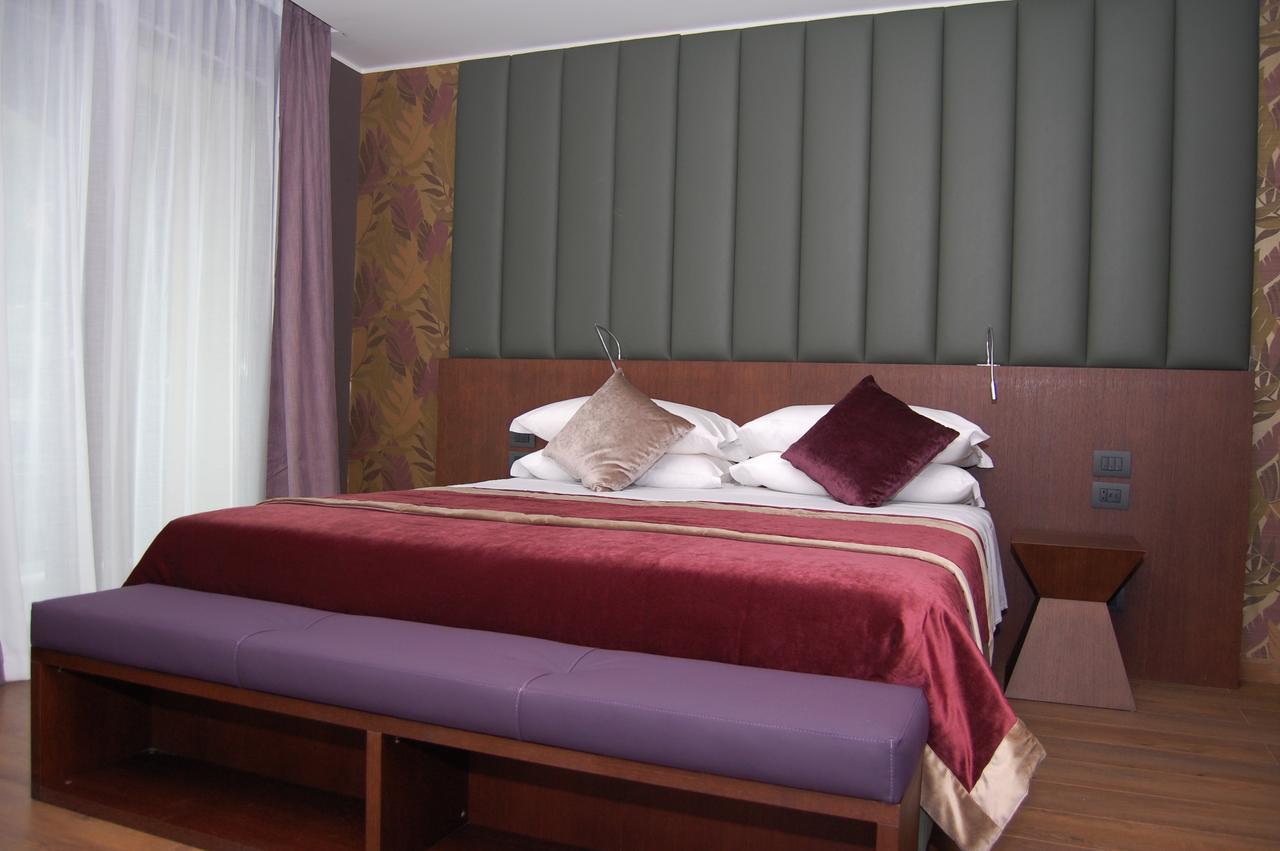 National Park Hotel & Spa Cotronei Екстериор снимка